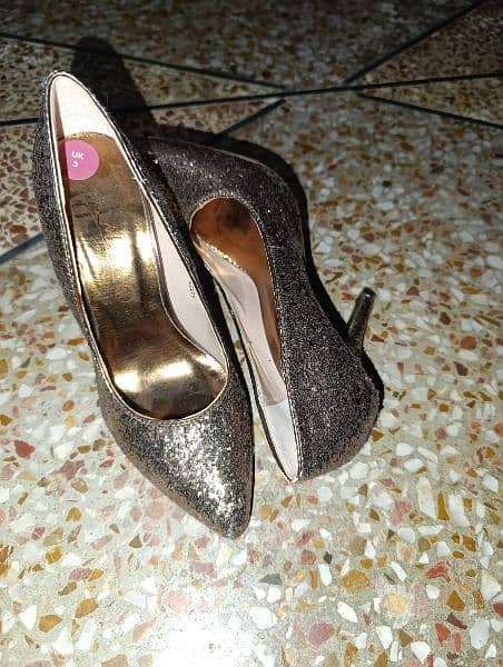 Uk Branded heels 4