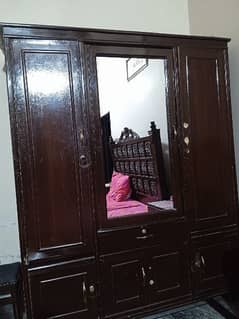 Solid wood Almaari