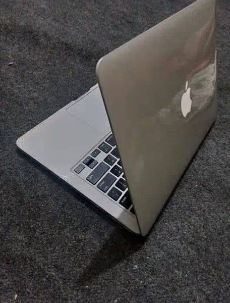 Apple MacBook pro mid 2014 | Ratina Display 3