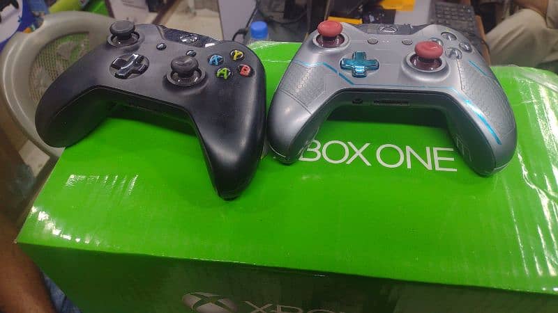 xbox360 silim and fat Xbox 1 and Xbox 1. s  wats up   03213217647 6