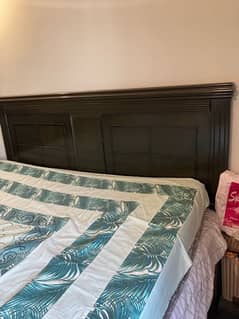 Complete Bedroom set in good condition for sale