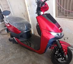 Metro T9 electric scooty for sale
