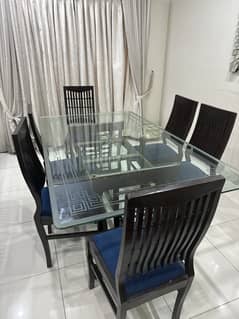 Dinning table urgent sale