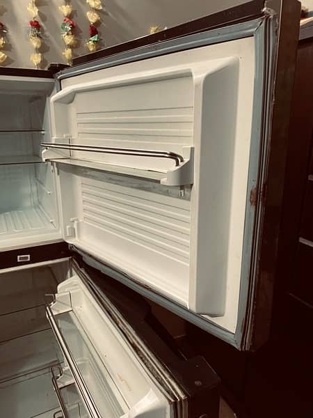 DAWLANCE LARGE SIZE 9188wbns model Refrigerator running condition 7