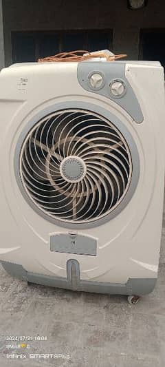 Air cooler for selling in cheap. intrusted log a jaye.