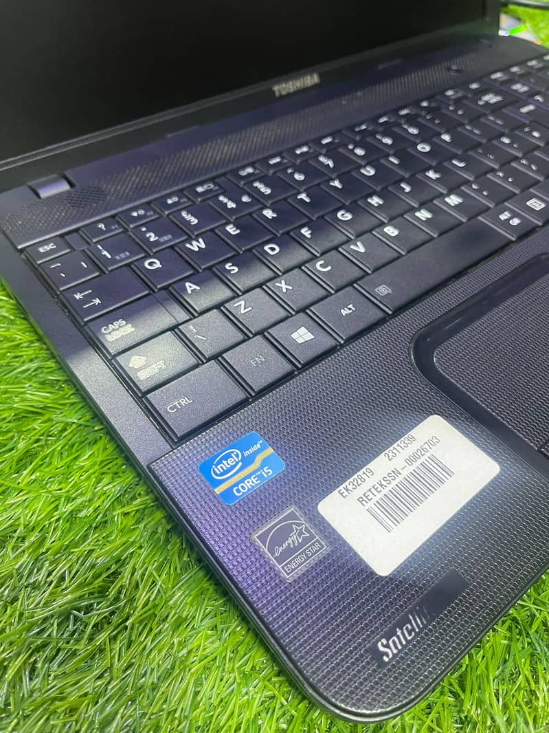 Toshiba Satellite Pro C850, (0322-8832611) 3