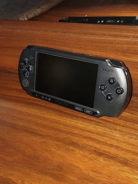 PSP E1003 SONY 2