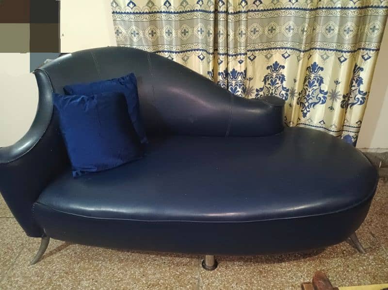 6 seater sofa set urgent Sale 1