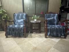 5 seater sofa with table and namaz table sab sath sale krna hai