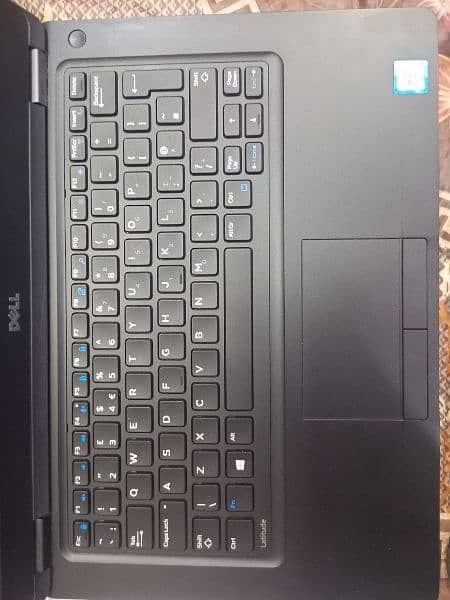 Dell inspiron 5570 4