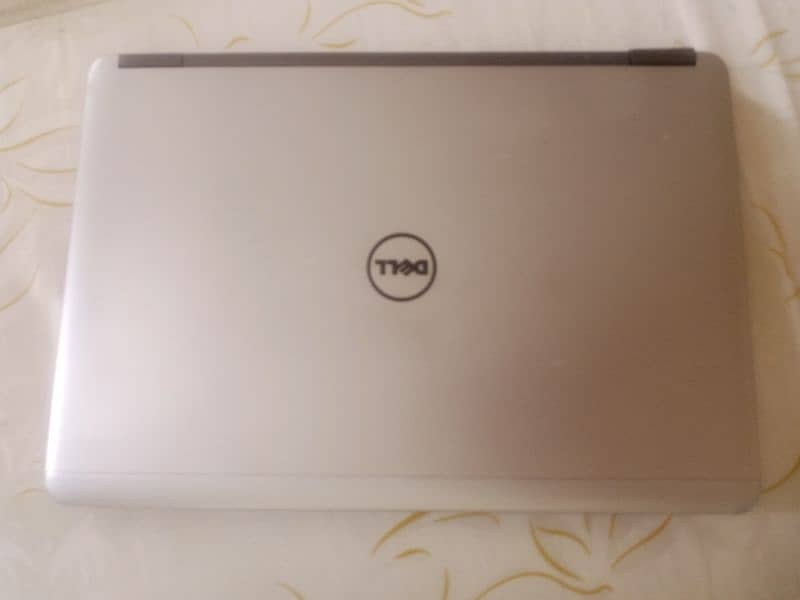 Dell latitude E7440 model 4