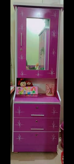 Dressing table