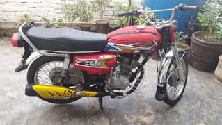 Honda 125 Whatsapp 03109049498