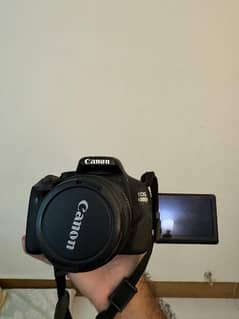 Canon 600D DSLR camera