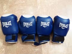 Everlast boxing gloves. Condition as new laikin aik ka Patta nhi hai .