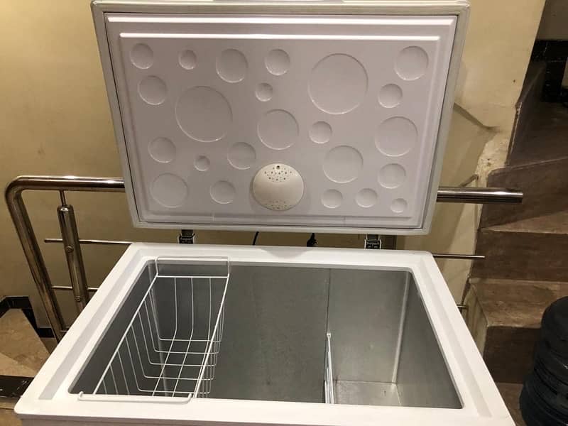 Freezer For sale Signal door 4