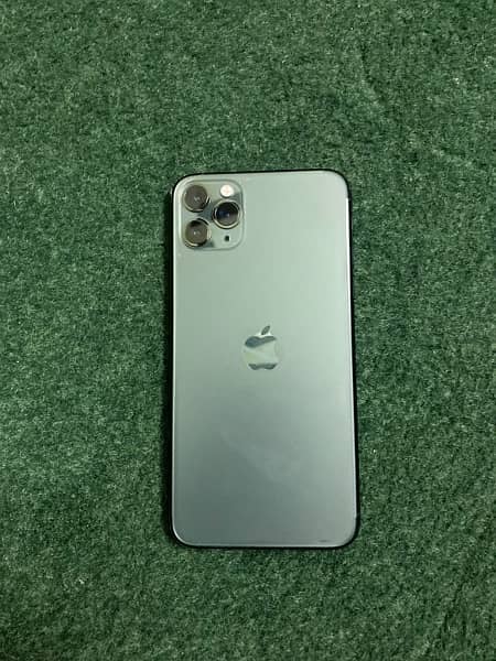 iphone 11 pro max jv 256 gb battery health 84%10/10 condition 0