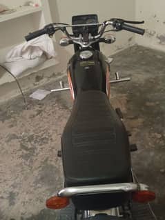 honda 125 like new.