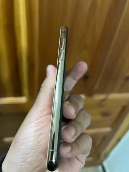 Iphone xs 64 Gb pta approved 2