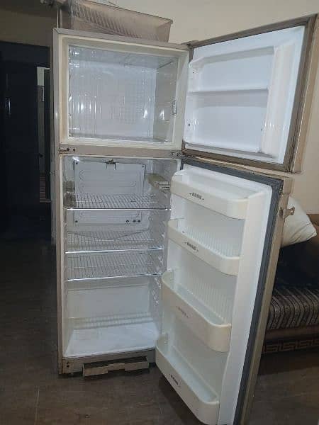 dowlance refrigerator 1