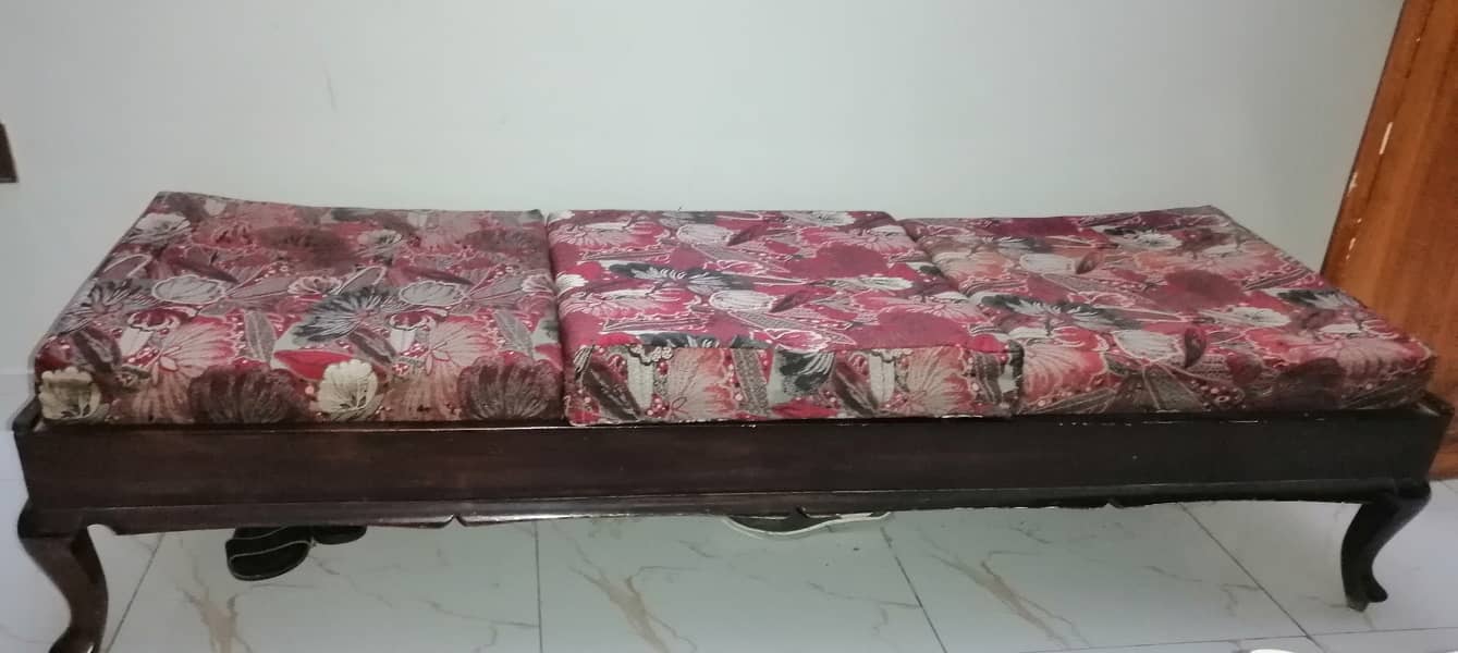 settee sofa 1