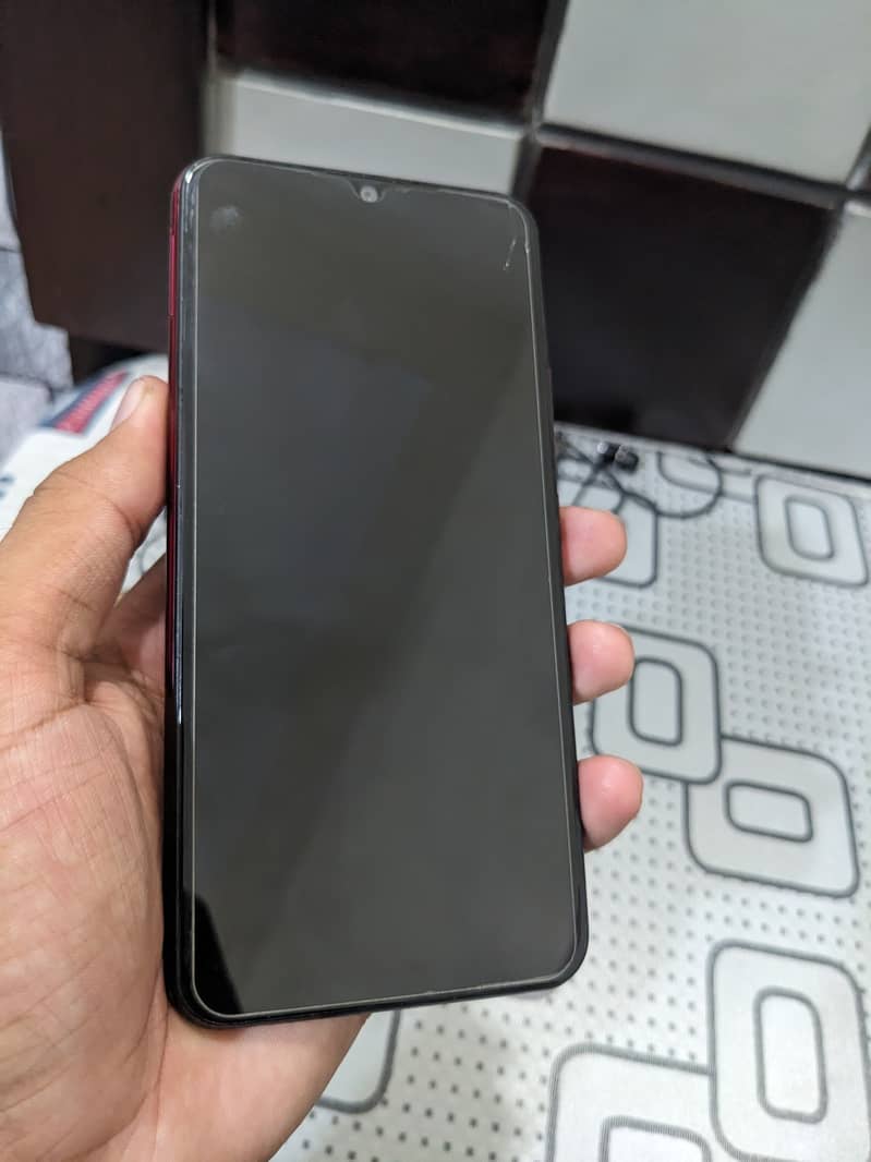 11000RS. Vivo y11.3/32GB 1