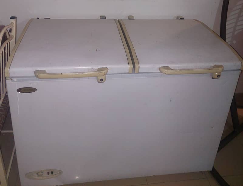 Waves deep freezer for sale!!! 2 door!!! 2