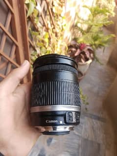 Canon Zoom EF-S 18-200 mm Lens