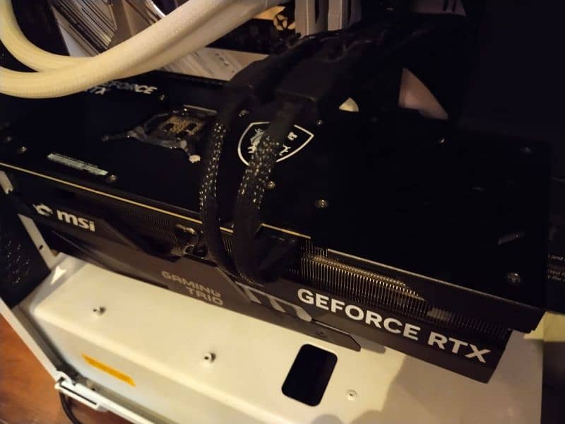 MSI Geforce RTX 4070 TI gaming x trio 9