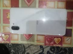 Aquous R3 6gb ram 128gb rom good condition