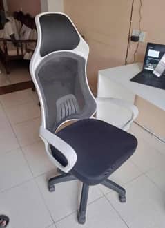 Fully china imported office revolving chair available in stock