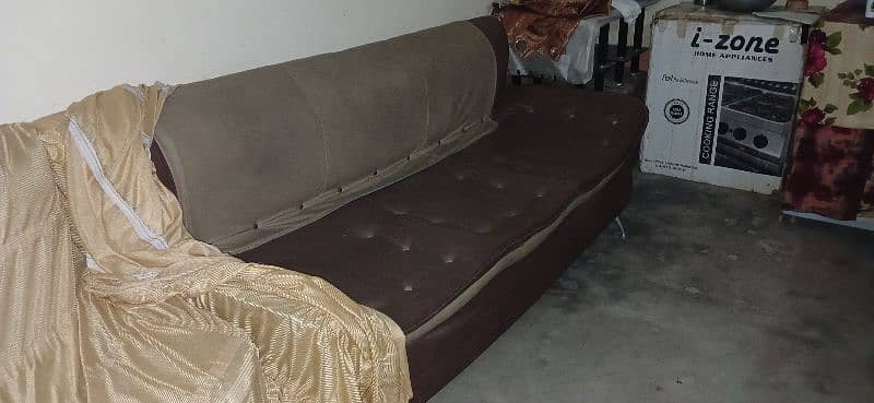 7 Seater Sofa Set Good Condition 1