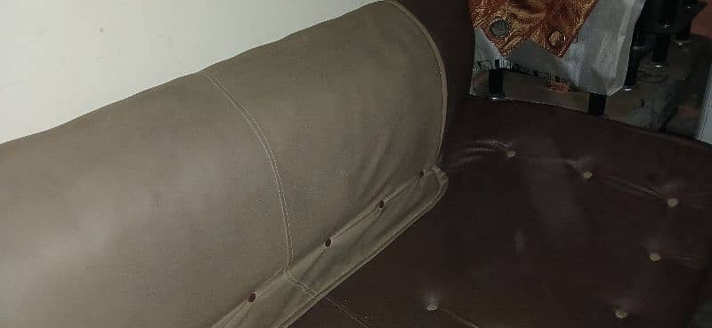 7 Seater Sofa Set Good Condition 3