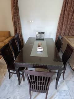 8 seater dinning table in pure wood