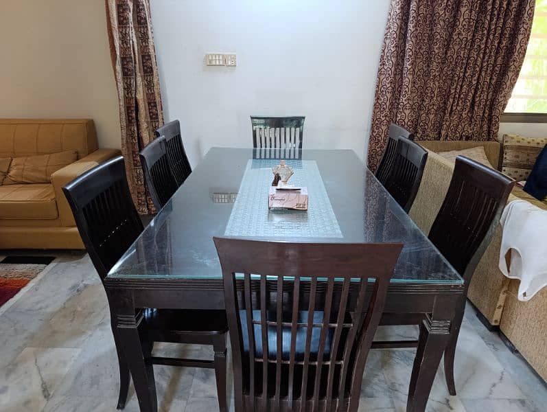 8 seater dinning table in pure wood 3