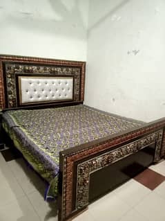 Bed set for sale 2 side tables,king size bed and 1 dressing table. 0