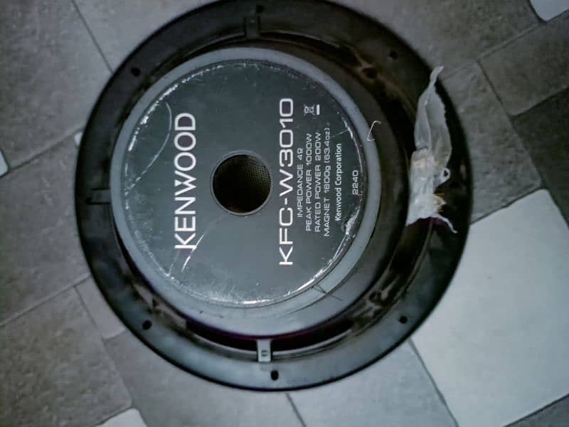 original geniune Kenwood subwoofer 3010. 2