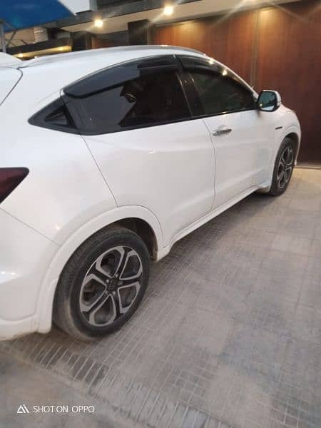 Honda Vezel 2015 full option full orignal first owmer 10