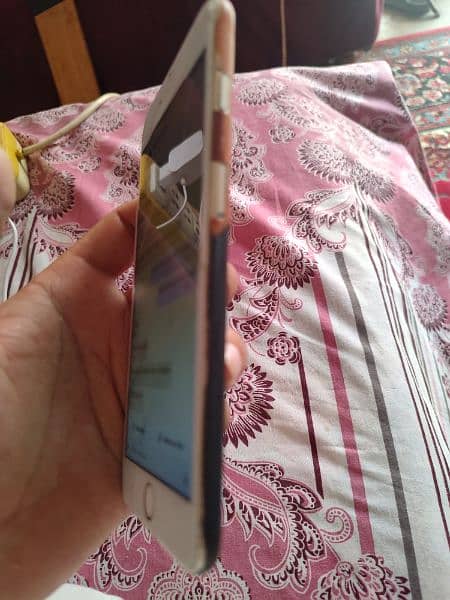 I phone 6s plus urgent 4