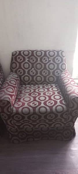 single seater sofa for sell 0