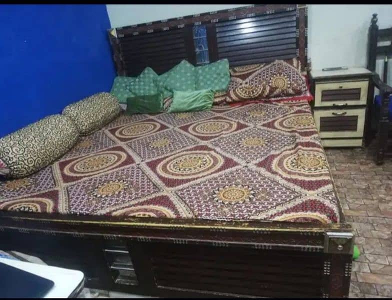 wooden double beds king size with mattress 0