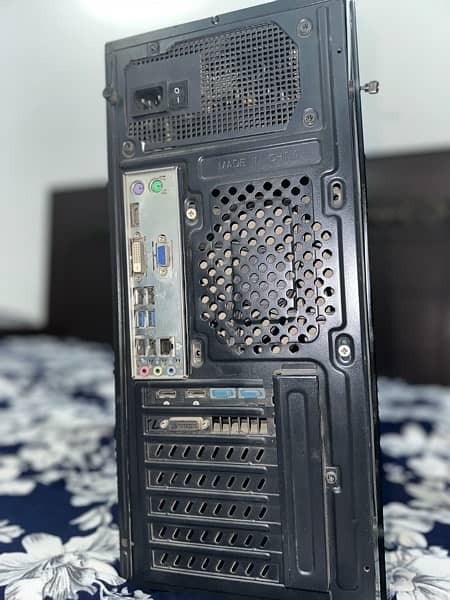 Gaming PC with Gaming Case | RX 580 (4 GB) | i7-3770 | 16 GB Ram 4