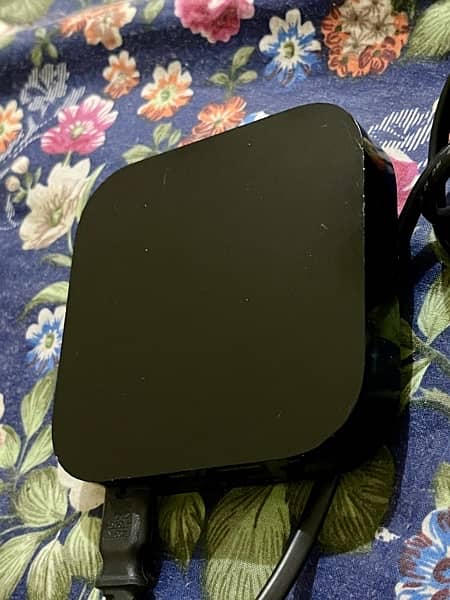 Apple TV Box (3rd Generation) No Remote 3