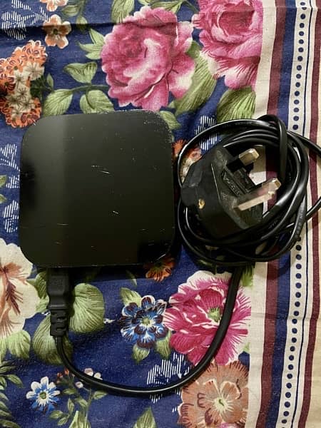 Apple TV Box (3rd Generation) No Remote 8