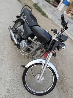 Hi speed bike for sale good condition all punjab nbr double saman