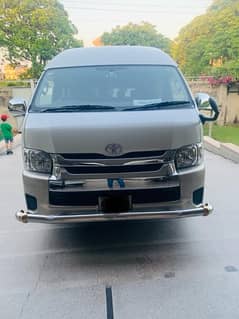 TOYOTA HIACE TRH 224.