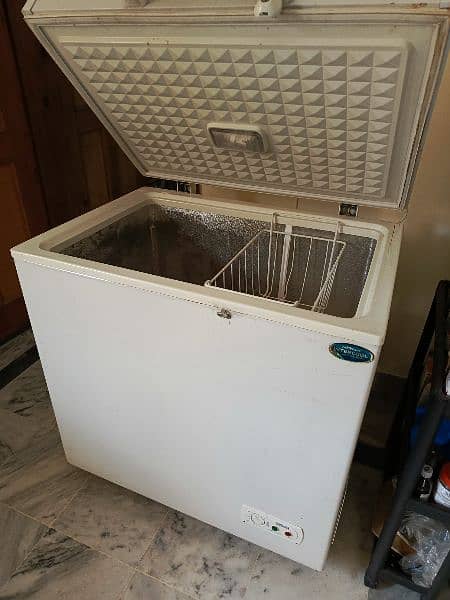 Single Door Deep Freezer For Sale 1