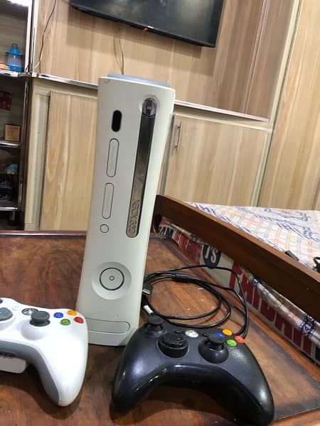 Xbox 360 slightly used 1