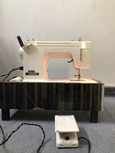 Genome Orginal Japenese Sewing machine Automatic 8