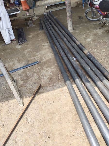 ہر قسم کے زرعی آلات اور سولر سٹینڈ نئے بنائے جاتے ہیں اور ریپئرنگ بھی 3